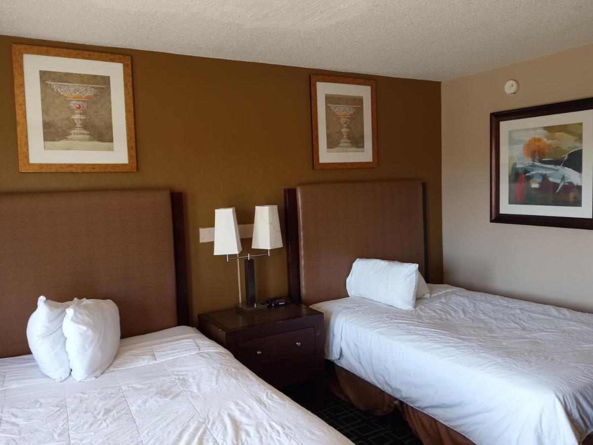 Hilltop Inn Pittsburgh Crafton Exteriör bild