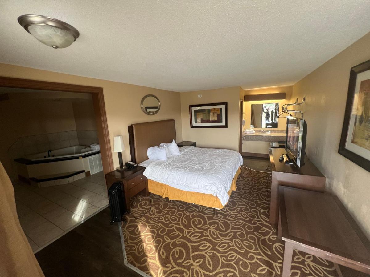 Hilltop Inn Pittsburgh Crafton Exteriör bild