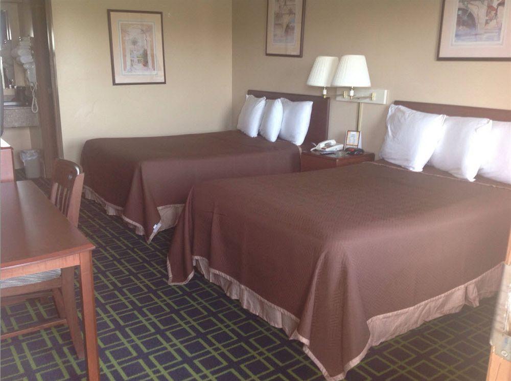 Hilltop Inn Pittsburgh Crafton Exteriör bild